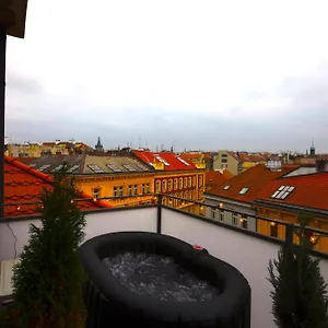 Waterfront River Side Roof - Terrace With View Prague